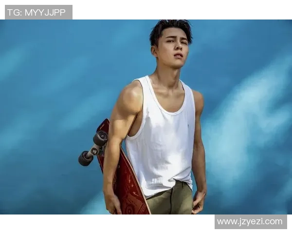 足球明星腹肌魅力大比拼精彩图片集锦尽显运动之美